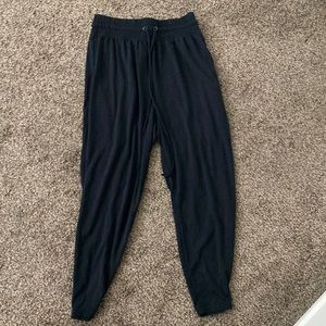 Fabletics never worn joggers